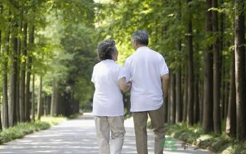 网赚项目：如何通过微信公众号进军老年人市场 网赚 流量 微信 经验心得 第1张